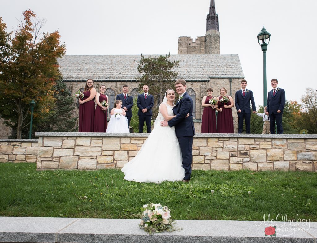 wedding party posing ideas